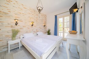 Agia Anna Living