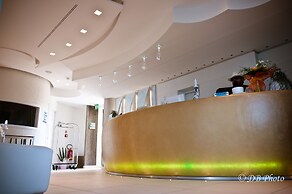 Life Hotel