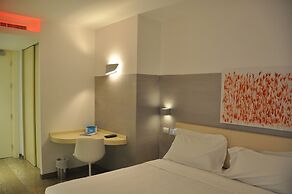 Life Hotel