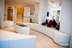 Life Hotel