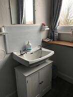 Lyndsay Guest House