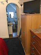 Lyndsay Guest House