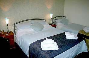 Lyndsay Guest House