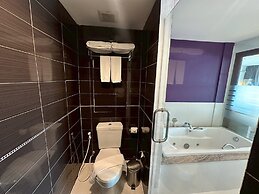 Siam Triangle Hotel