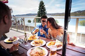 Lake Jindabyne Hotel