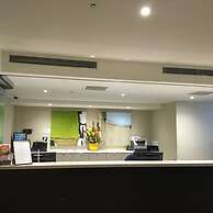 MainStay Suites Hawthorn