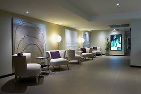 MainStay Suites Hawthorn