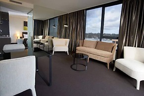 MainStay Suites Hawthorn