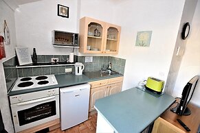 Bridle Lodge Apartments