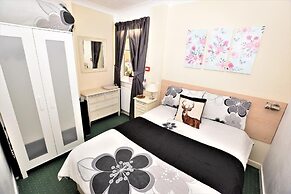 Bridle Lodge Apartments