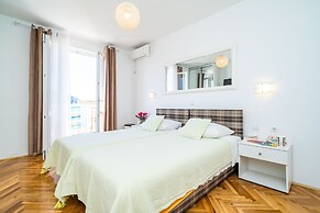 Jele Rooms