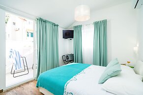 Jele Rooms