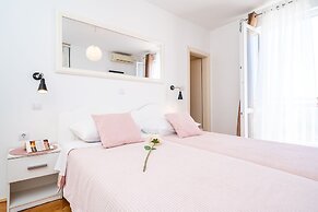 Jele Rooms