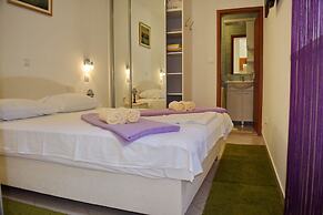 Jele Rooms