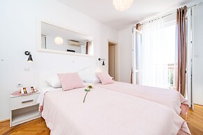 Jele Rooms