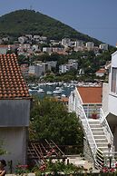 Jele Rooms