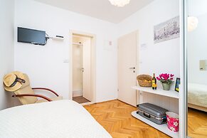 Jele Rooms