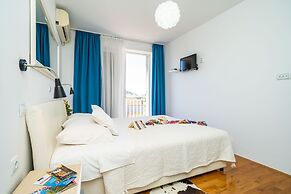 Jele Rooms