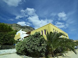 Nakou Village