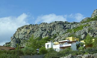 Nakou Village