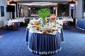 Class Hotel