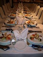 Class Hotel