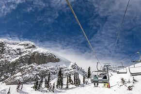 Lizard Creek Lodge