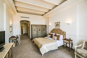 Majestic Hotel