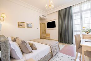 Majestic Hotel