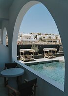 The Noverian Bios Santorini