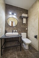 Central Dayflat Apartments