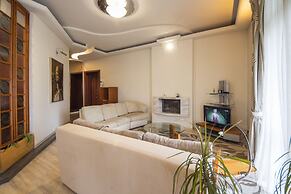 Central Dayflat Apartments