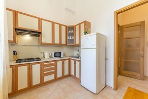 Central Dayflat Apartments