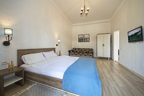 Central Dayflat Apartments