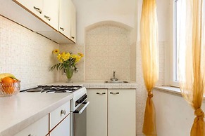 Rodrigo Apartments