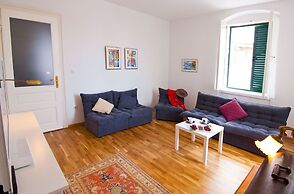 Rodrigo Apartments