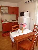 Rodrigo Apartments