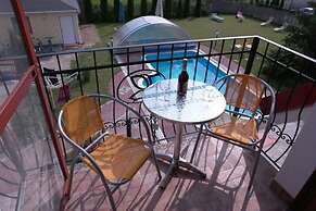 Bajor Panzio Aparthotel Restaurant - Adults Only