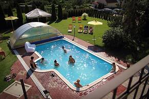 Bajor Panzio Aparthotel Restaurant - Adults Only