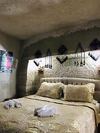 Seven Rock Cave Hotel