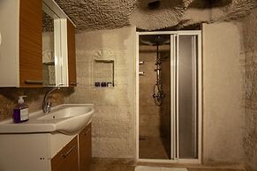 Seven Rock Cave Hotel