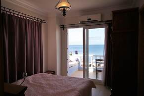 Cundavilla Hotel & Suites