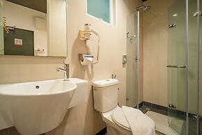 Tune Hotel KLIA Aeropolis