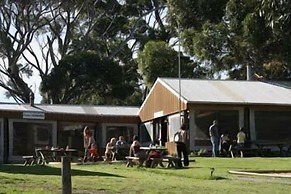 Seal Bay Cottages
