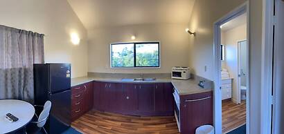 Rayland Epsom Motel