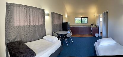 Rayland Epsom Motel