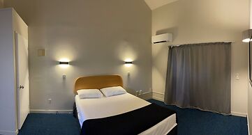 Rayland Epsom Motel