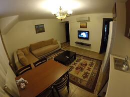 Blue Eye Suites