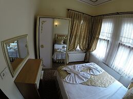 Blue Eye Suites