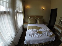Blue Eye Suites